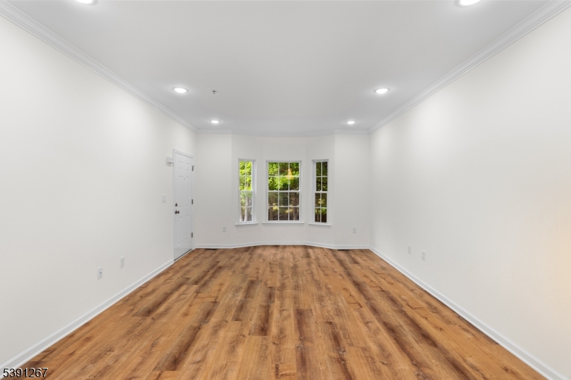 Piscataway Twp., NJ 08854,118 Forest Dr #118