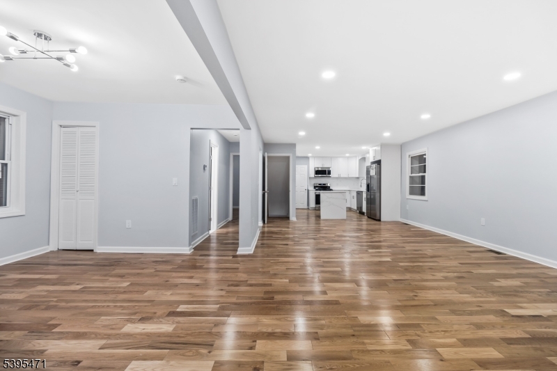 Woodland Park, NJ 07424,40 Passaic Ave