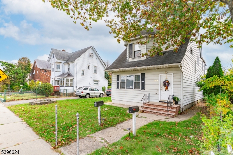 Clifton City, NJ 07014,249 Delawanna Ave