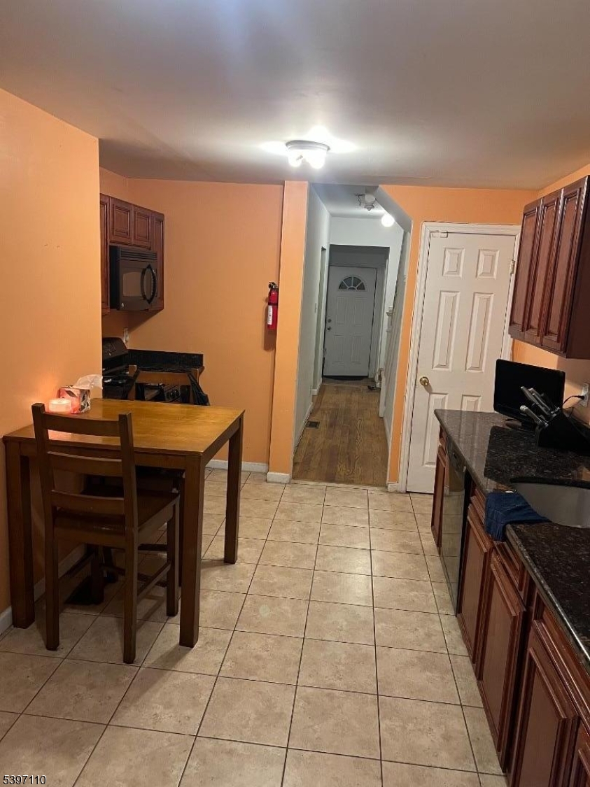 Irvington Twp., NJ 07111,80 Smith St