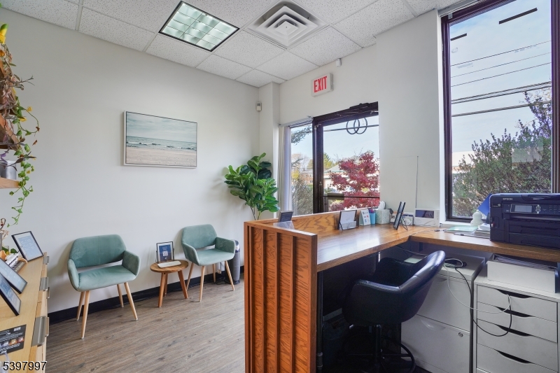 Millburn Twp., NJ 07041,10 E Willow St