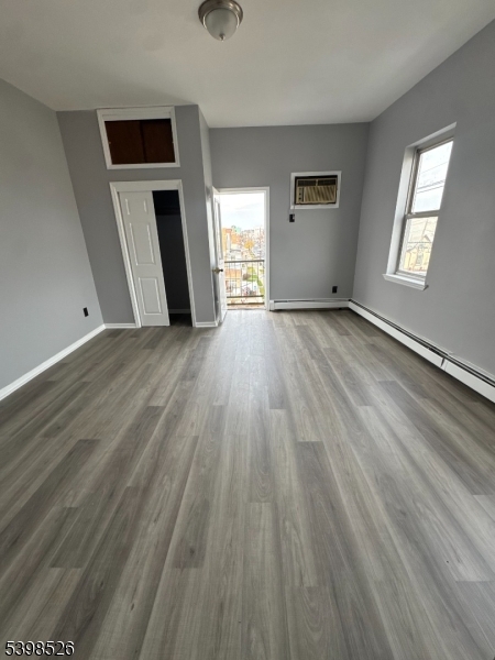 554 1St Ave, Elizabeth City, NJ 07206