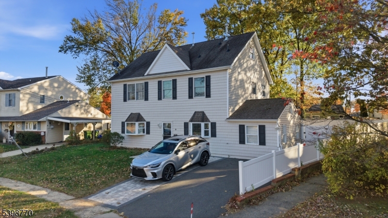 18 Baxter Rd, Edison Twp., NJ 08817