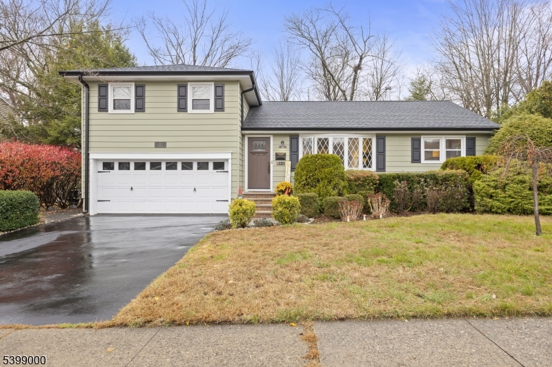 Wanaque Boro, NJ 07465,36 Willow Way