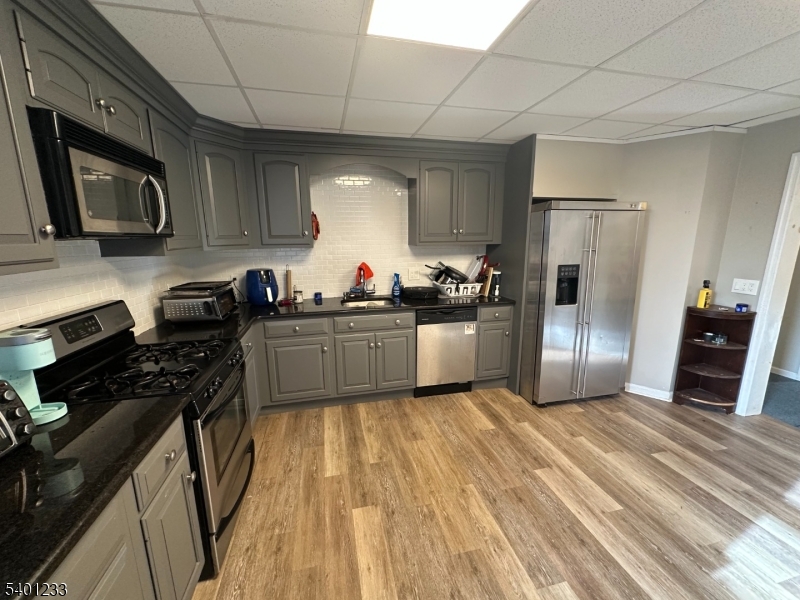 Madison Boro, NJ 07940,17 Waverly Pl #9