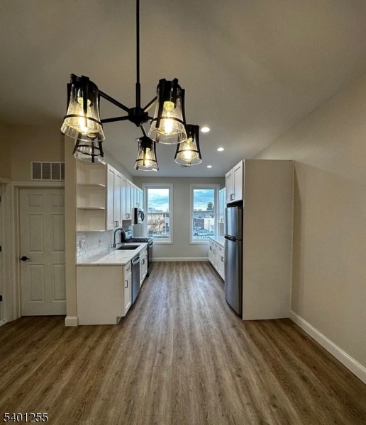 Westfield Town, NJ 07090,118 E Broad St #3