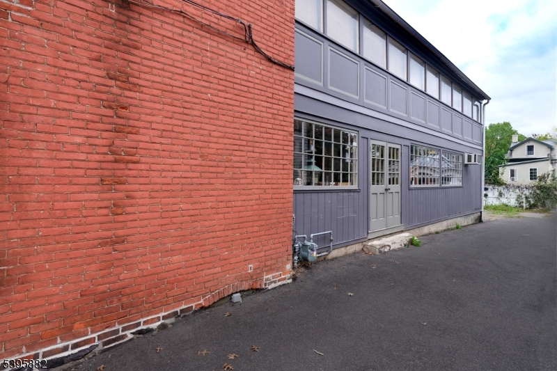 Lambertville City, NJ 08530,67 Bridge St