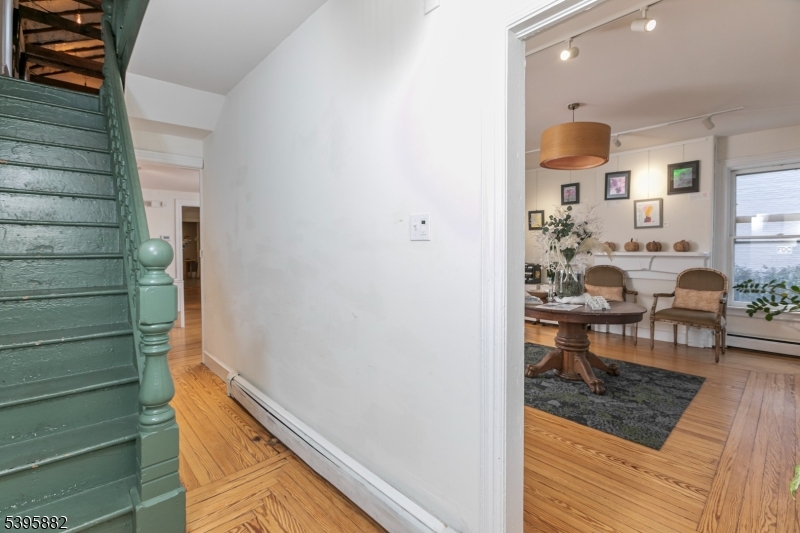 Lambertville City, NJ 08530,67 Bridge St