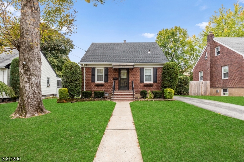 Maywood Boro, NJ 07607,862 Grant Ave