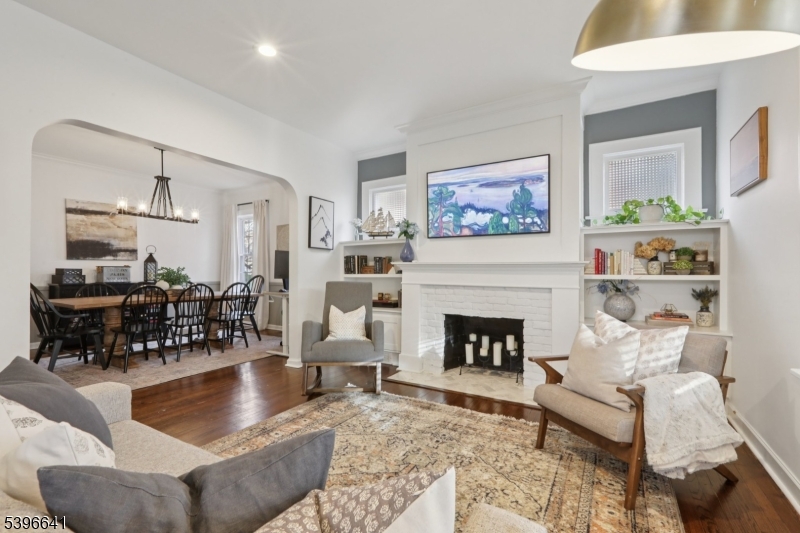 Hawthorne Boro, NJ 07506,337 Diamond Bridge Ave