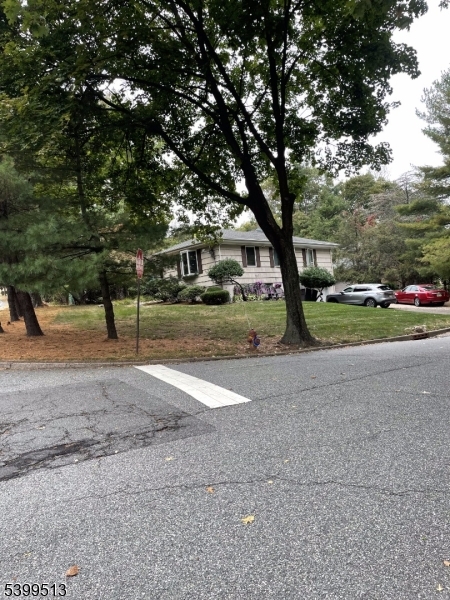 273 Rea Avenue Ext, Hawthorne Boro, NJ 07506