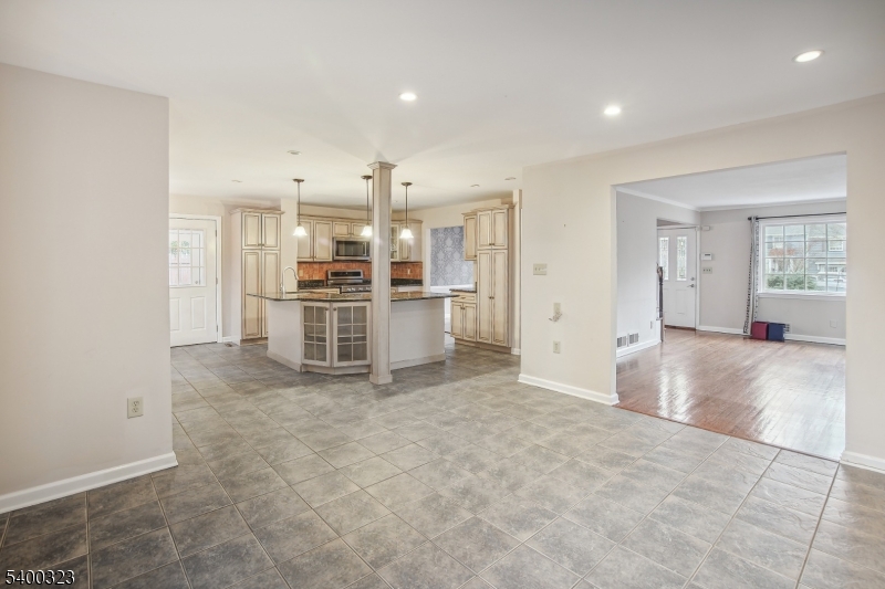 49 Madison Ave, Summit City, NJ 07901