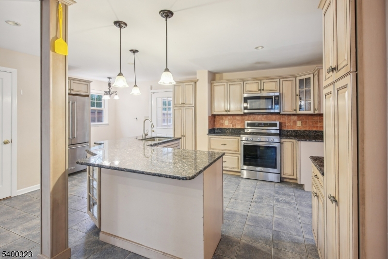 Summit City, NJ 07901,49 Madison Ave