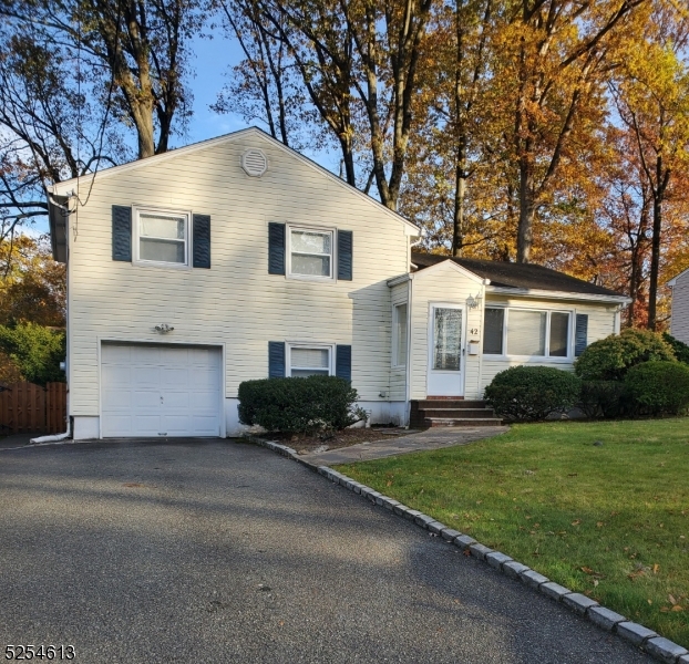 Livingston Twp., NJ 07039,42 Cobblewood Rd