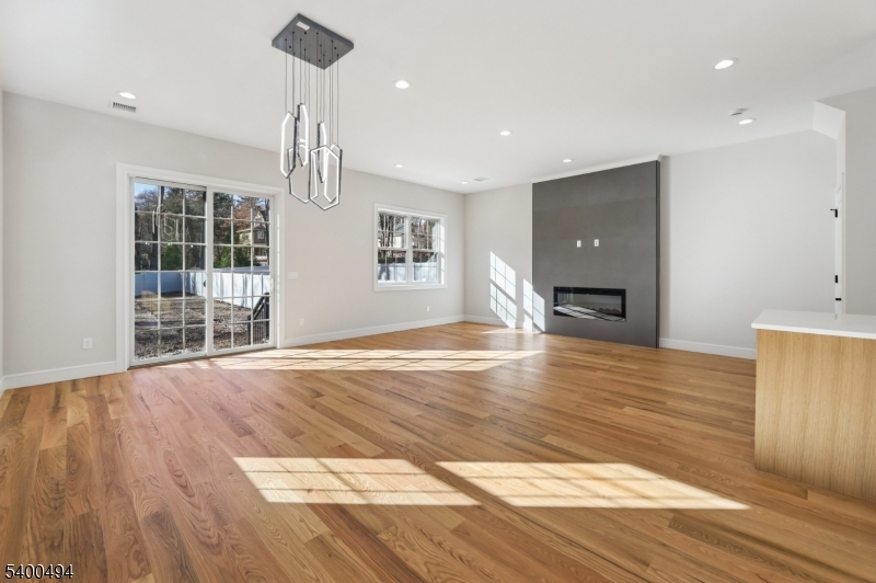 Madison Boro, NJ 07940,21A Belmont Ave #a