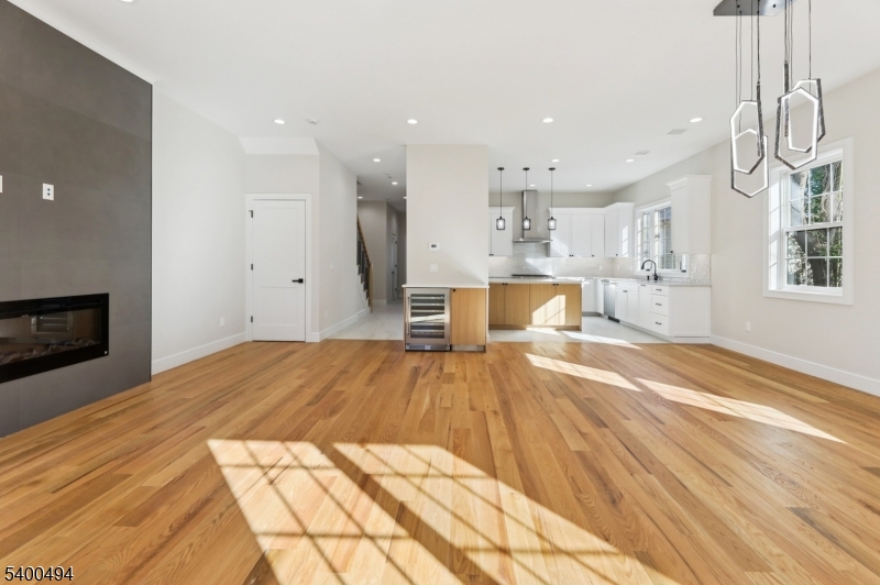 Madison Boro, NJ 07940,21A Belmont Ave #a