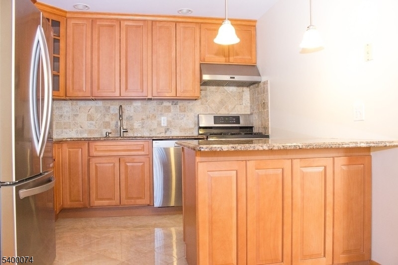 Cliffside Park Boro, NJ 07010,185 Main Street-C000A A #A