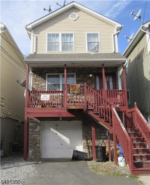 28 Highland St, Paterson City, NJ 07524