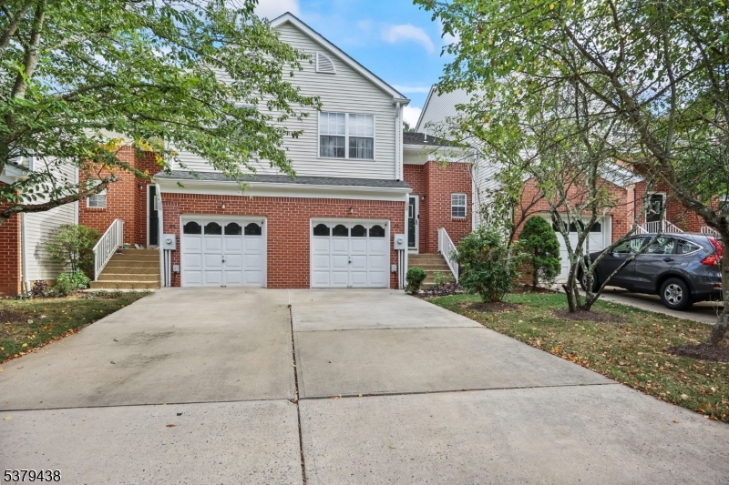 23 Taft Ct, Montgomery Twp., NJ 08540