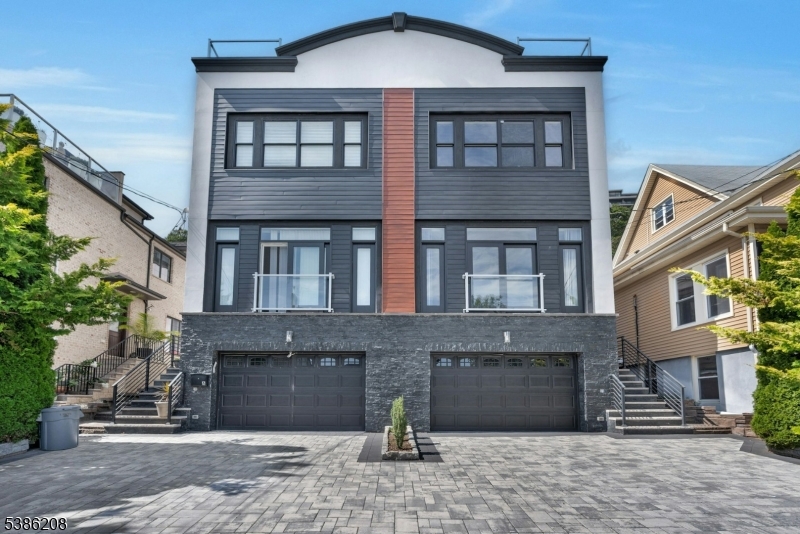 52B Myrtle Ave, Edgewater Boro, NJ 07020