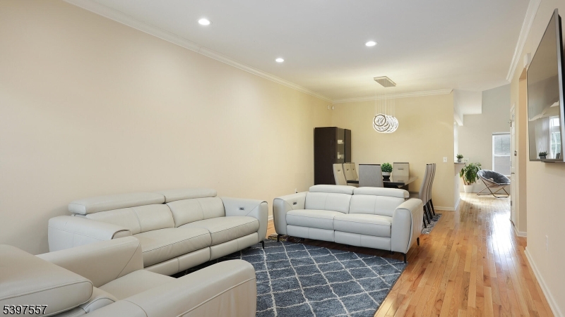 Franklin Twp., NJ 08873,32 Clifford Cir