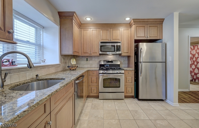 Chatham Twp., NJ 07928,17E Heritage Dr #E