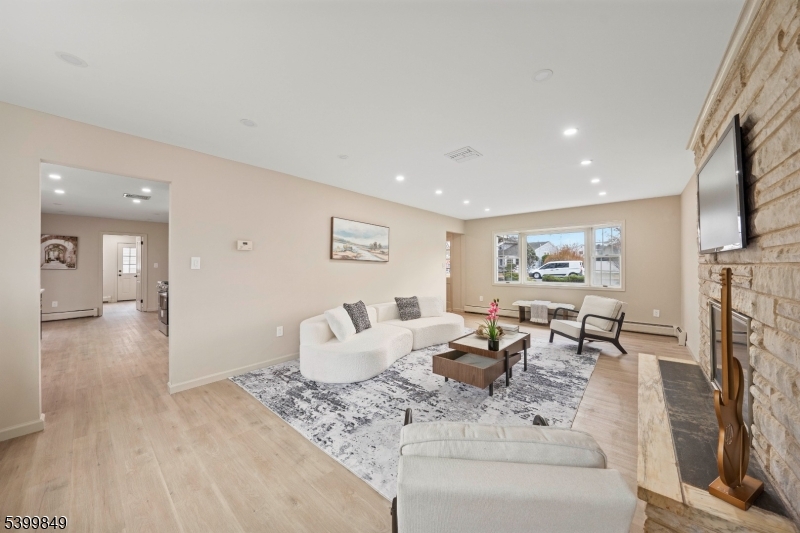 Middlesex Boro, NJ 08846,7 Weiss Dr