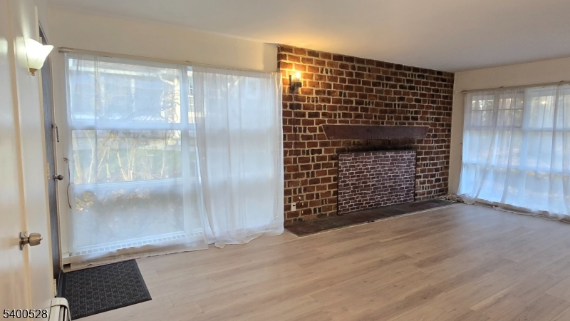 Ridgewood Village, NJ 07450,459 Summit St