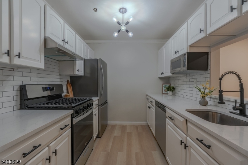 Bridgewater Twp., NJ 08805,502 Stratford Pl #502