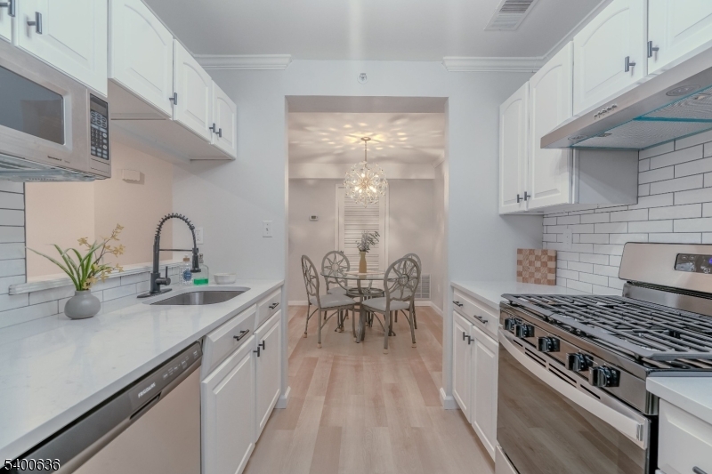 Bridgewater Twp., NJ 08805,502 Stratford Pl #502