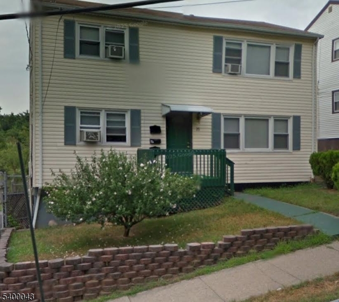 25 Oxford St, Paterson City, NJ 07522