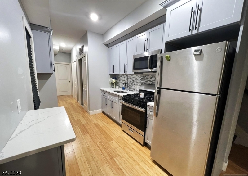 Jersey City, NJ 07304,104 A Yale Ave