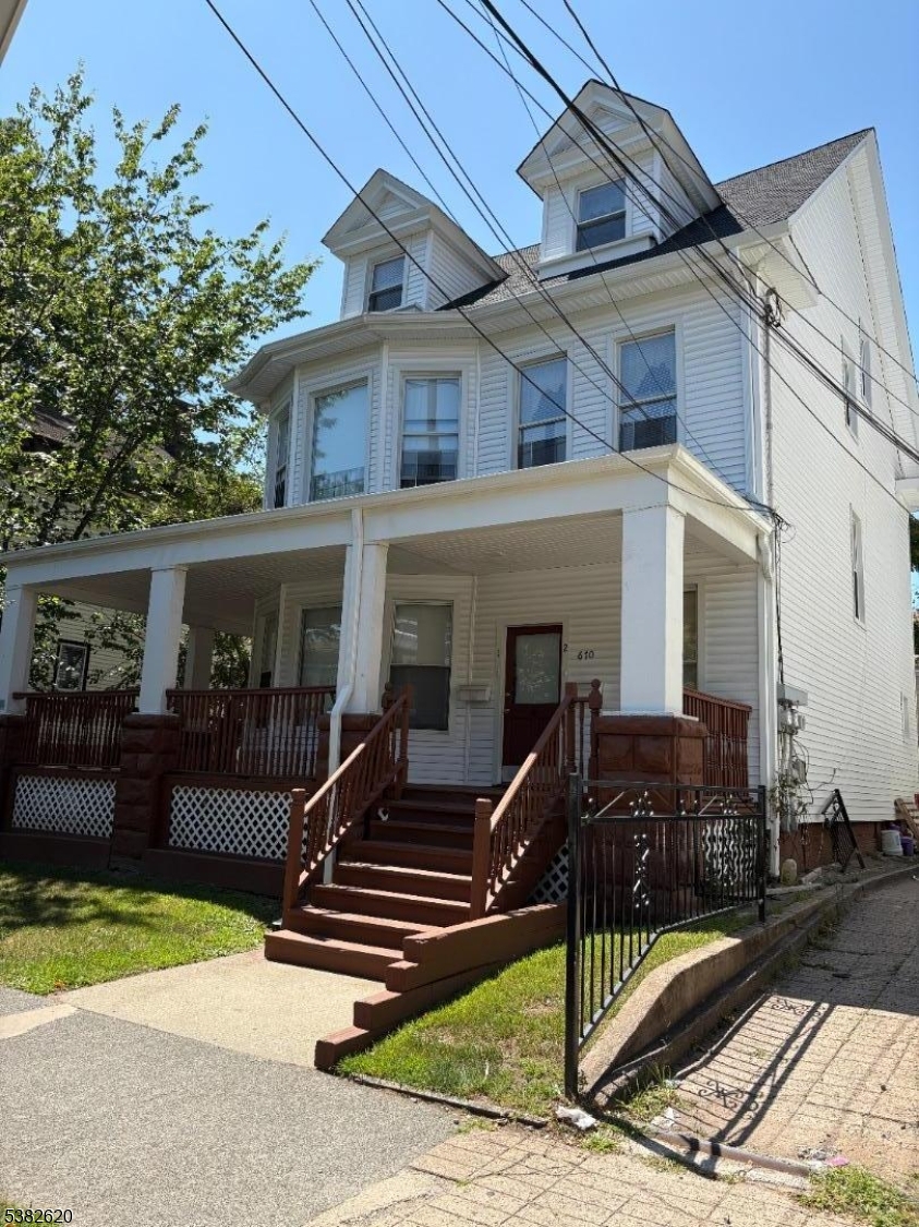 670-672 E 23Rd St, Paterson City, NJ 07504