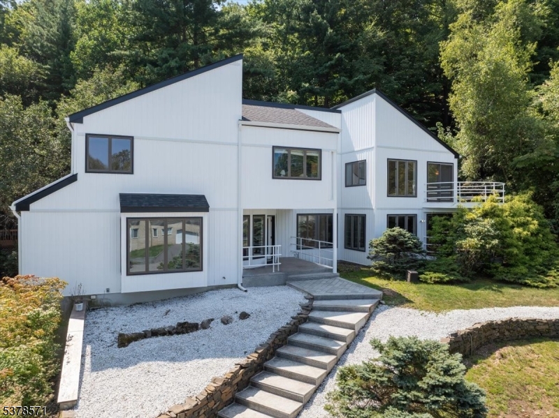 215 Eileen Dr, Cedar Grove Twp., NJ 07009