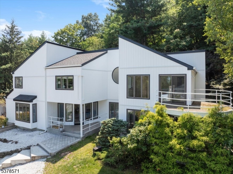 Cedar Grove Twp., NJ 07009,215 Eileen Dr