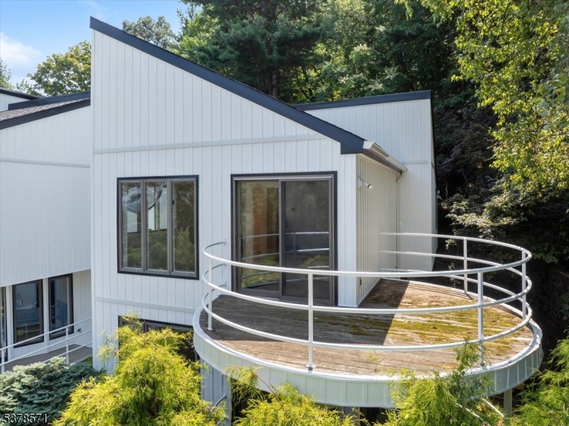 Cedar Grove Twp., NJ 07009,215 Eileen Dr