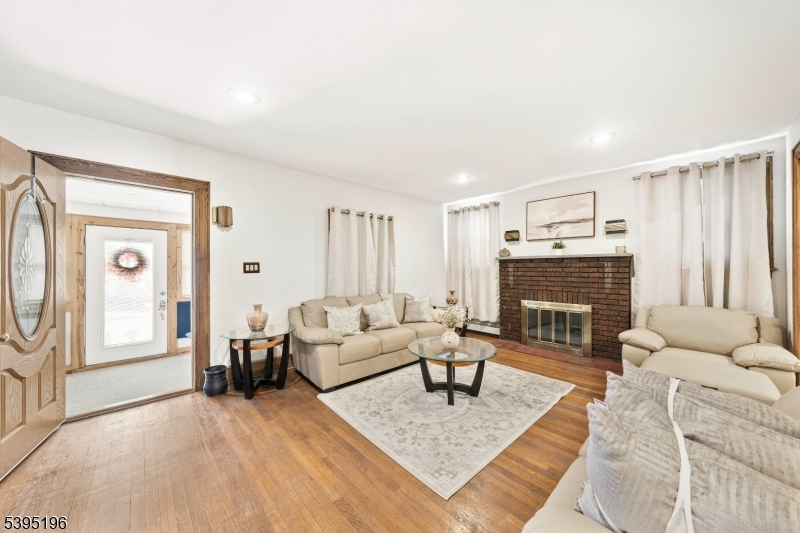 Irvington Twp., NJ 07111,40 Clinton Ter