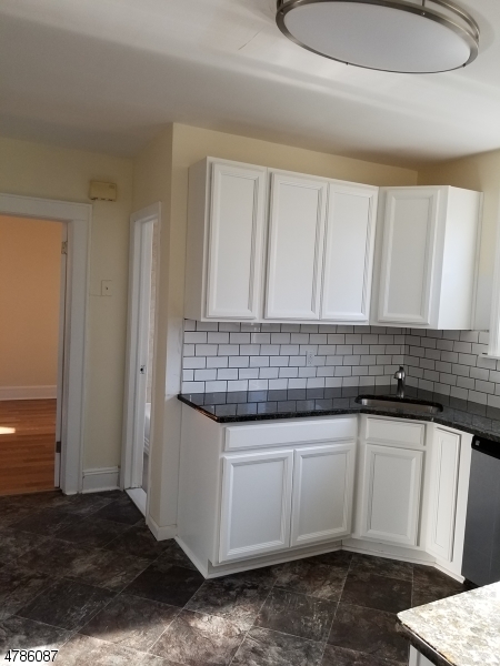 Bloomfield Twp., NJ 07003,11 Lewis St #1