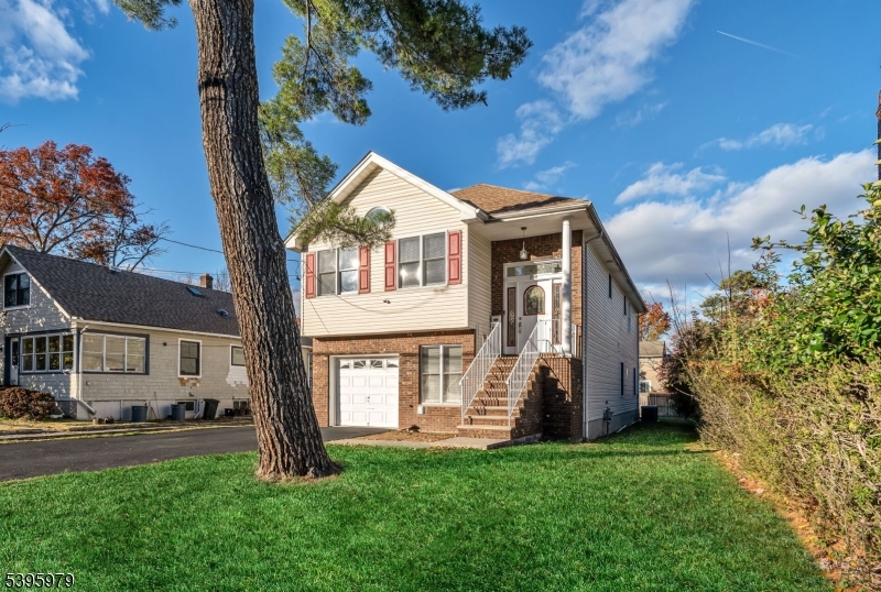 Verona Twp., NJ 07044,208 Linden Ave