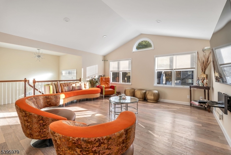 Verona Twp., NJ 07044,208 Linden Ave