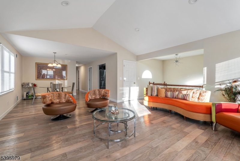 Verona Twp., NJ 07044,208 Linden Ave