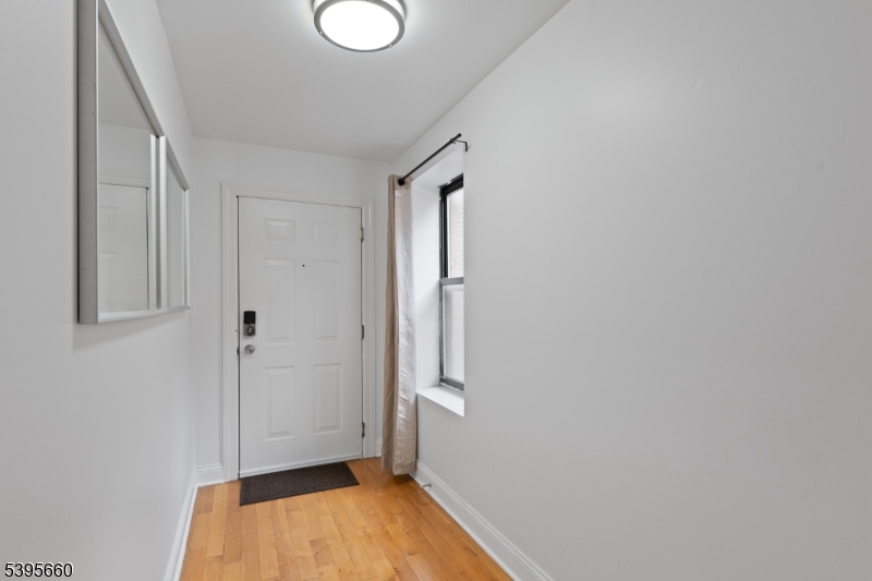 Jersey City, NJ 07306,85 Broadway