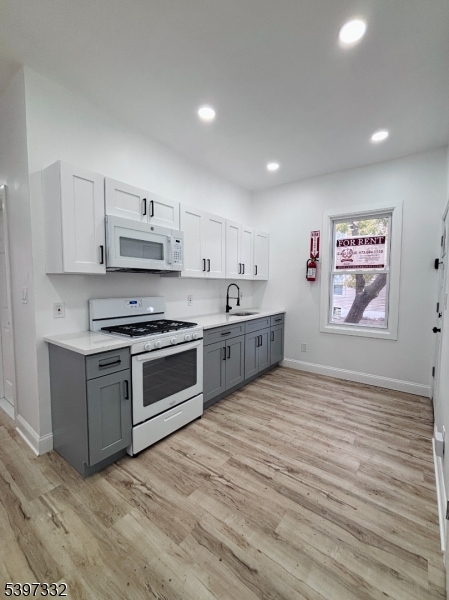 Paterson City, NJ 07524,48 N York St #1F