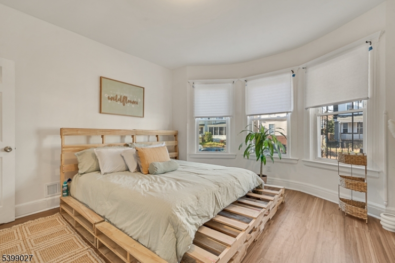 East Orange City, NJ 07017,110 N 17Th St