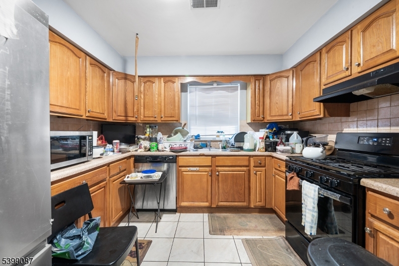 Newark City, NJ 07108,170 Johnson Ave