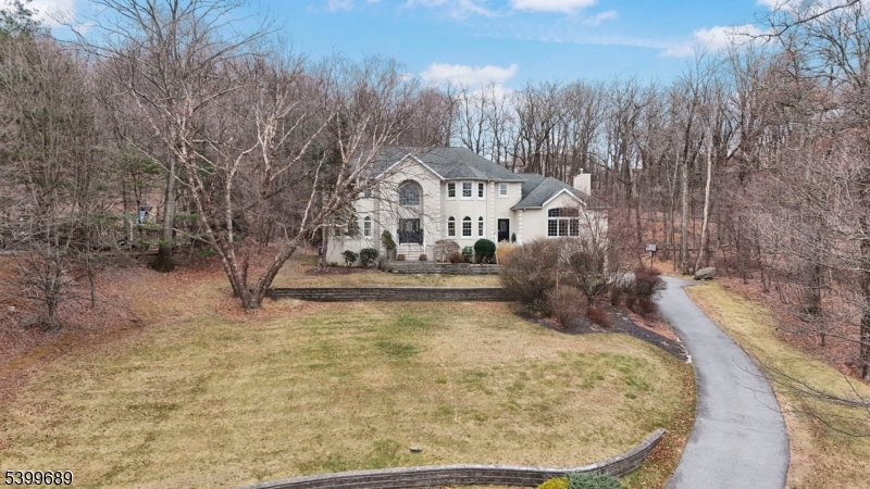 45 Alize Dr, Kinnelon Boro, NJ 07405