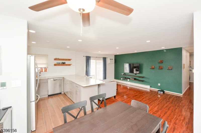 Ridgefield Park Village, NJ 07660,199 Bergen Turnpike