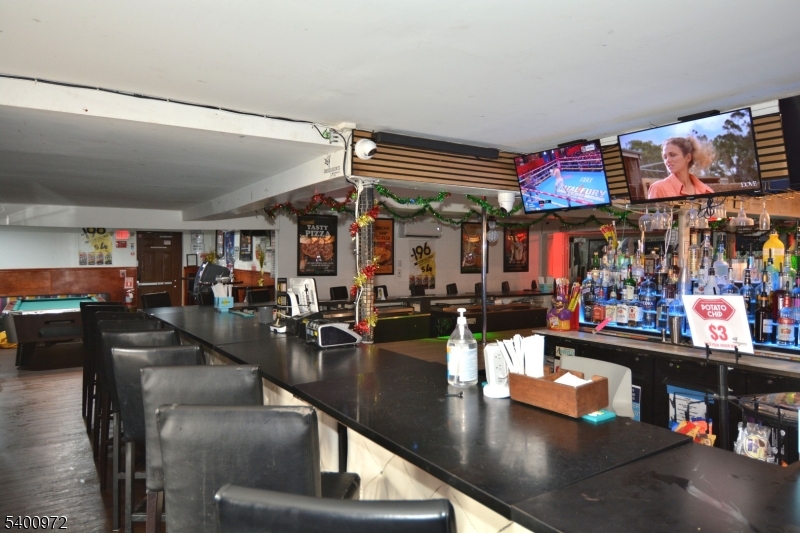 Hampton Boro, NJ 08827,157 NJ Route 31