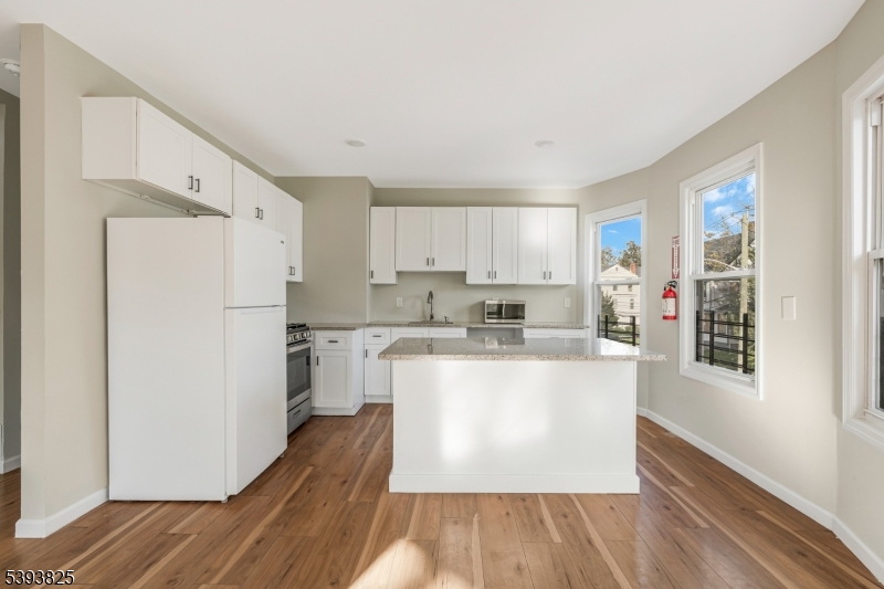 Newark City, NJ 07106,87 Isabella Ave