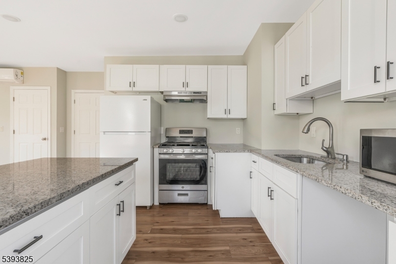 Newark City, NJ 07106,87 Isabella Ave